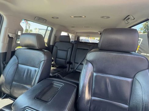 Used 2018 Chevrolet Suburban LT w/ LT Signature Package AWD/4WD image 16