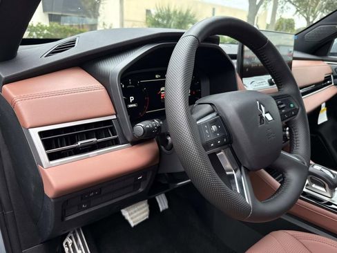 New 2025 Mitsubishi Outlander SEL FWD image 22