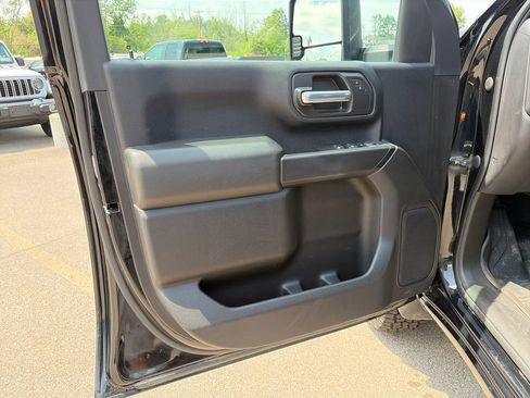 Used 2021 Chevrolet Silverado 2500 Custom w/ Custom Convenience Package AWD/4WD image 21