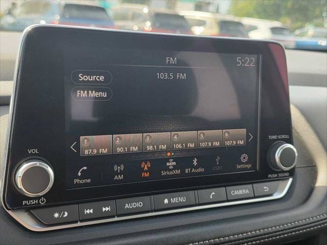 Used 2024 Nissan Rogue S AWD/4WD image 27