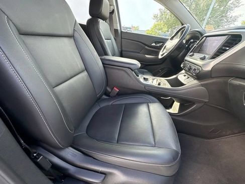 Used 2023 GMC Acadia SLT FWD image 5