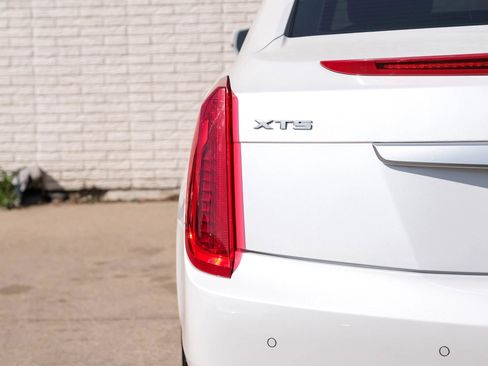 Used 2016 Cadillac XTS Premium FWD image 47