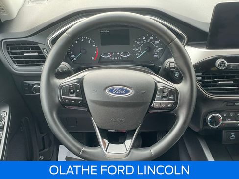 Used 2022 Ford Escape SE w/ SE Sport Appearance Package image 27