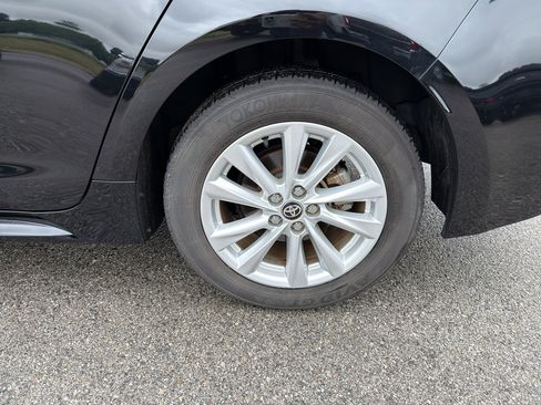 Used 2024 Toyota Corolla XLE FWD image 19