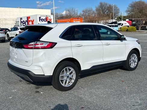Used 2022 Ford Edge SEL w/ Convenience Package image 6
