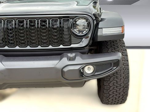 Used 2026 Jeep Wrangler Sport AWD/4WD image 11