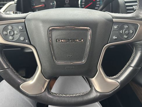 Used 2018 GMC Yukon Denali image 14