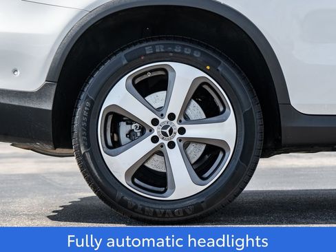 Used 2022 Mercedes-Benz GLC 300 4MATIC w/ Premium Package Lite image 9