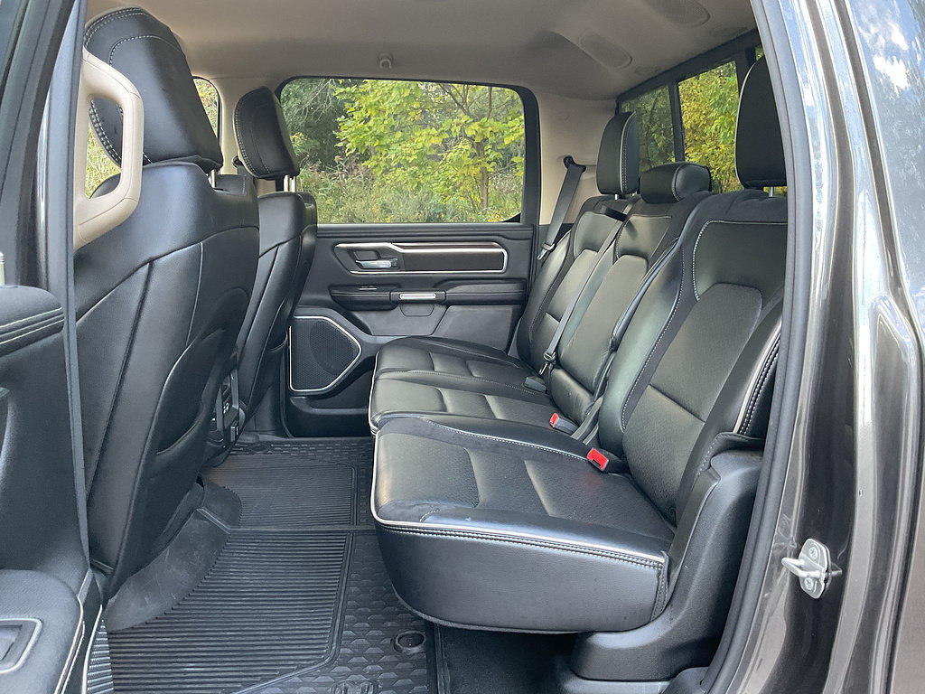 Used 2021 RAM 1500 Laramie AWD/4WD image 9