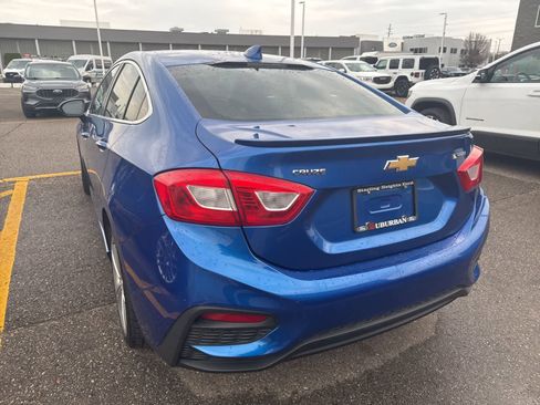 Used 2017 Chevrolet Cruze Premier w/ RS Package image 6