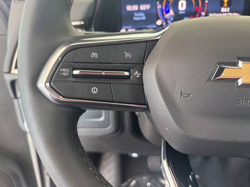 New 2025 Chevrolet Suburban Premier image 28