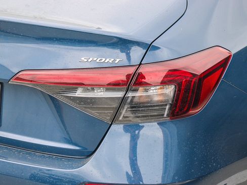 Used 2025 Honda Civic Sport image 15