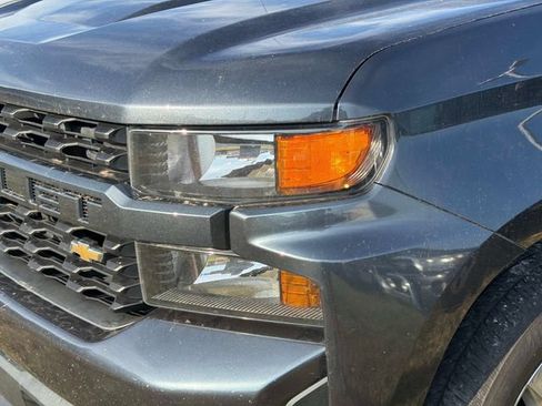 Used 2020 Chevrolet Silverado 1500 Custom w/ Custom Value Package RWD image 8