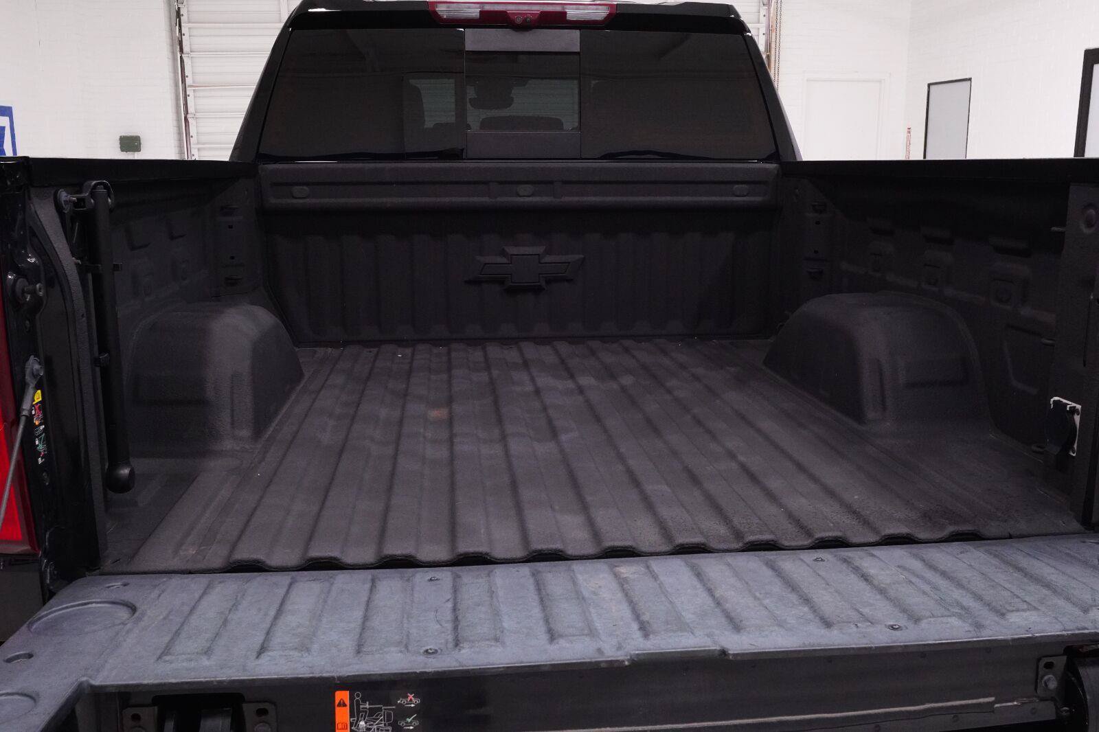 Used 2025 Chevrolet Silverado 1500 ZR2 w/ Technology Package AWD/4WD image 37