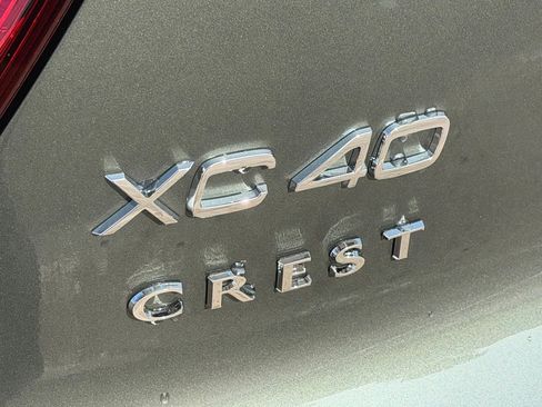 New 2026 Volvo XC40 B5 Ultra w/ Protection Package Premier AWD/4WD image 7