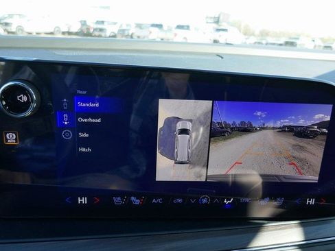 New 2026 Chevrolet Suburban Premier image 24