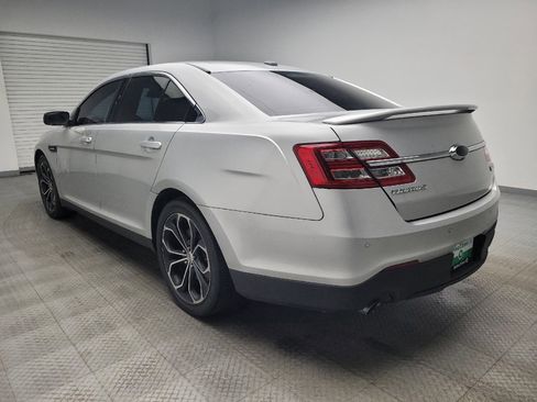Used 2018 Ford Taurus SHO image 5