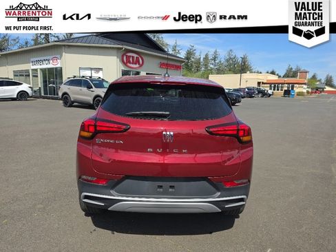 Used 2024 Buick Encore GX Preferred w/ Comfort Package AWD/4WD image 4