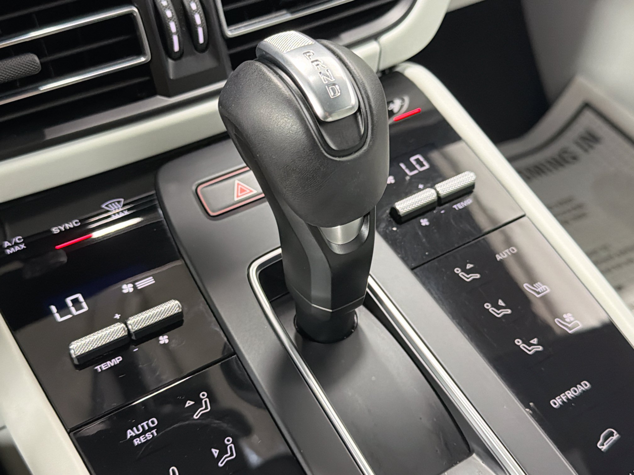 Certified 2026 Porsche Macan AWD/4WD image 27