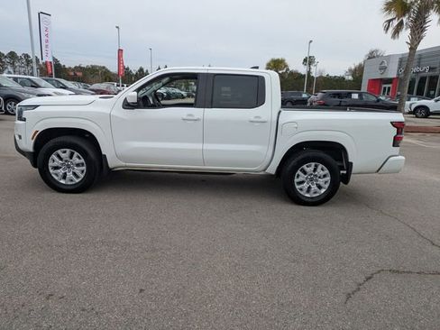 Used 2023 Nissan Frontier SV w/ Tow Package image 6