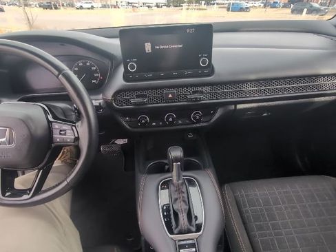 Used 2025 Honda HR-V Sport image 21