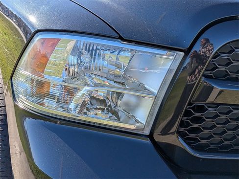 Used 2015 RAM 1500 Express image 9