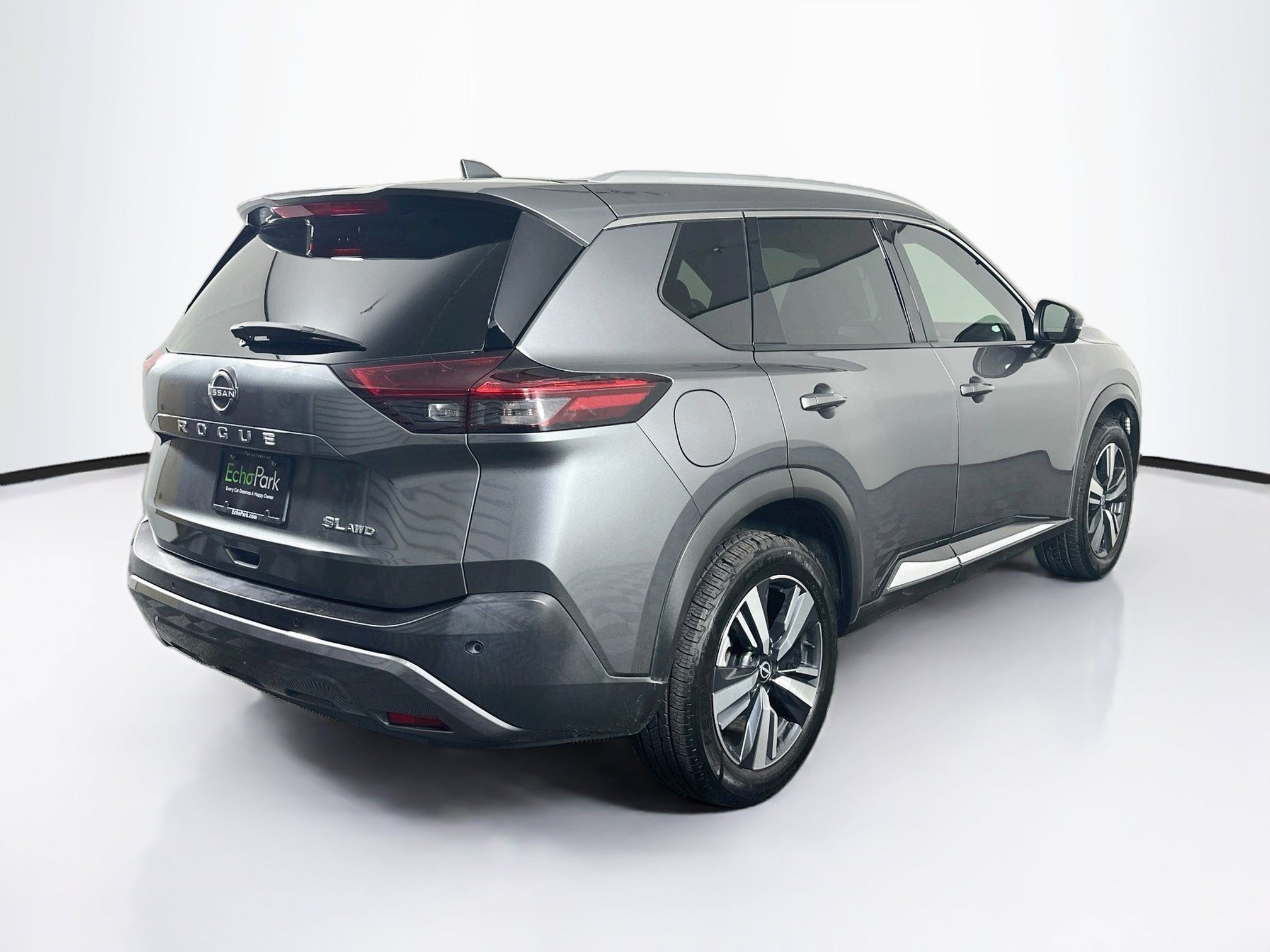 Used 2023 Nissan Rogue SL AWD/4WD image 9
