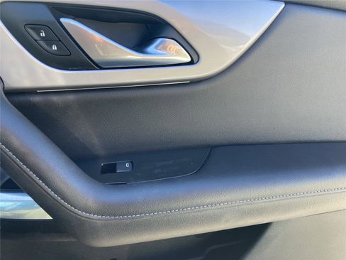 Used 2022 Chevrolet Blazer LT image 30