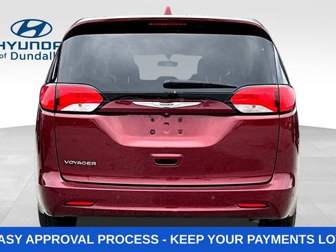 Used 2020 Chrysler Voyager LX FWD image 7