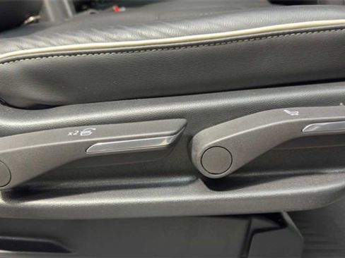 Used 2022 Cadillac Escalade Sport image 18