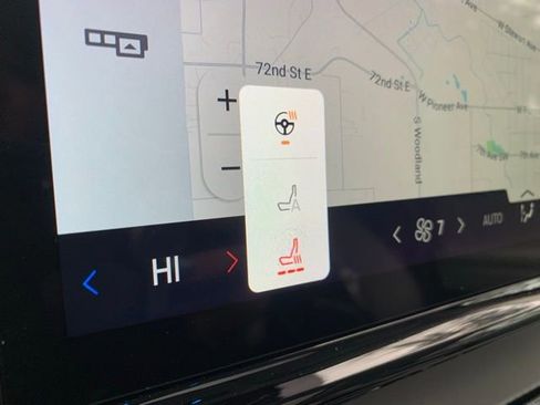 Certified 2025 Ford Expedition Active image 24