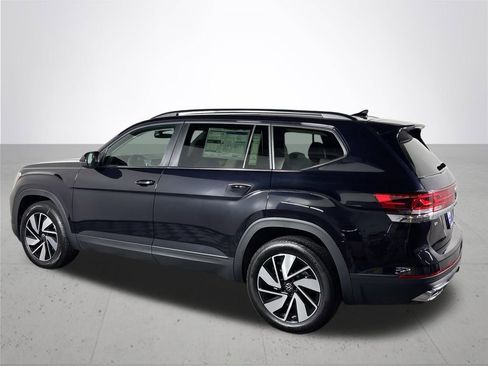 New 2025 Volkswagen Atlas SE image 8