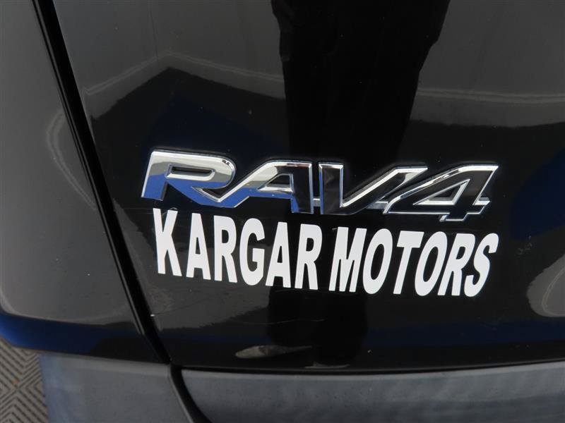 Used 2022 Toyota RAV4 XLE w/ Convenience Package AWD/4WD image 9