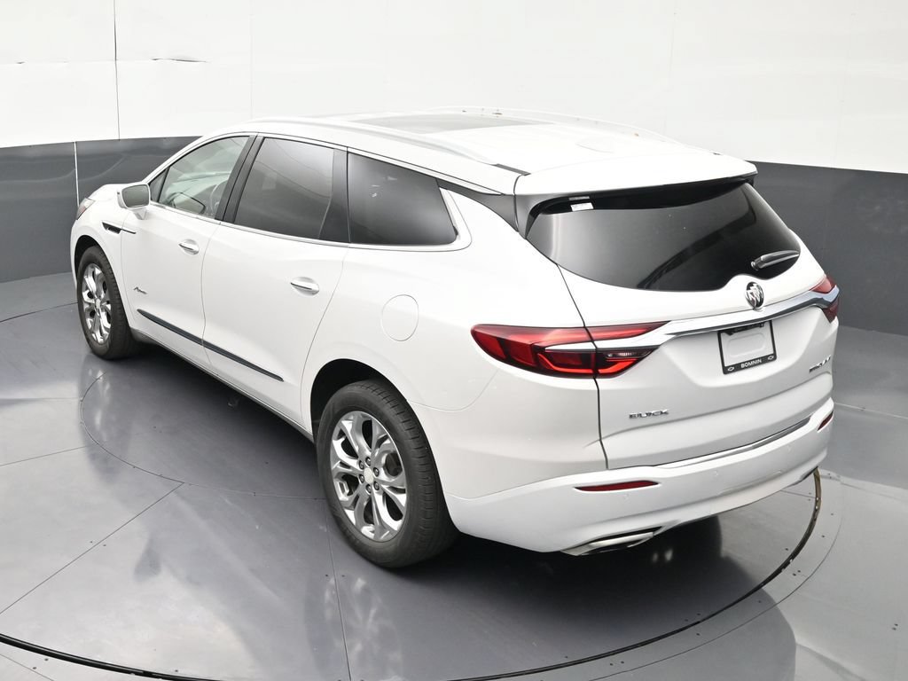 Used 2018 Buick Enclave Avenir FWD image 18