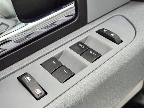 Used 2014 Ford F150 XLT w/ Equipment Group 302A Luxury image 17