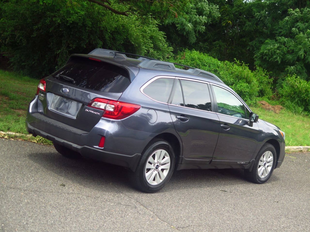 Used 2016 Subaru Outback 2.5i Premium AWD/4WD image 29