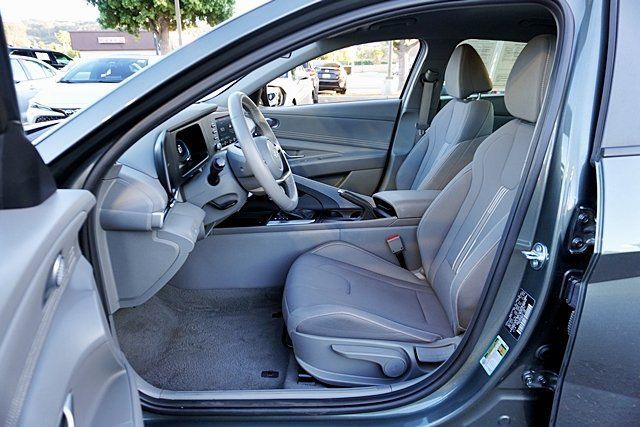 Certified 2026 Hyundai Elantra Sport FWD image 21