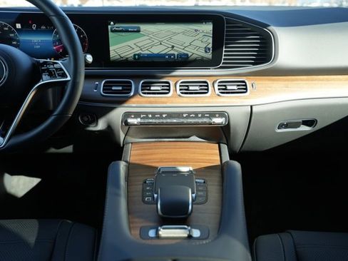 Certified 2025 Mercedes-Benz GLE 580 4MATIC image 28