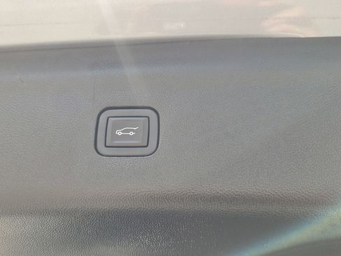 Used 2024 Buick Enclave Premium FWD image 17