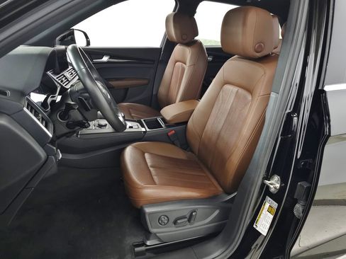 Used 2019 Audi Q5 2.0T Premium w/ Convenience Package AWD/4WD image 14