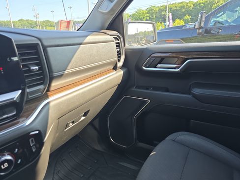Used 2023 GMC Sierra 1500 SLE AWD/4WD image 35
