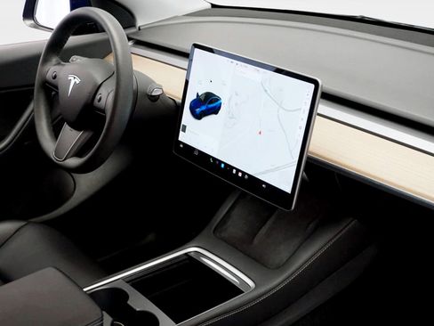 Used 2022 Tesla Model Y Performance AWD/4WD image 22