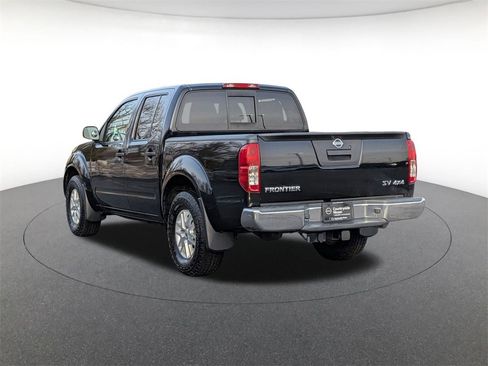 Used 2016 Nissan Frontier SV image 7