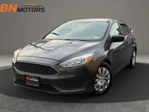 Used 2016 Ford Focus S FWD image 1