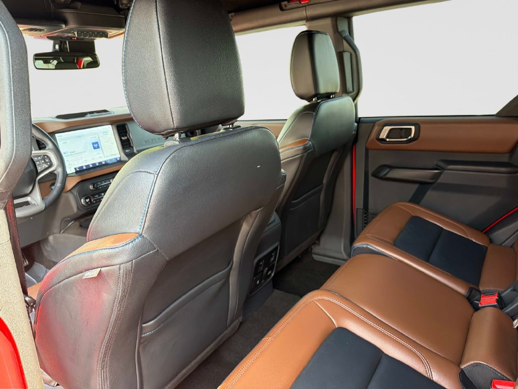 Used 2024 Ford Bronco Outer Banks AWD/4WD image 15