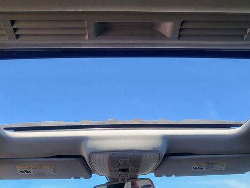 Used 2014 Mercedes-Benz E 350 Sedan image 36