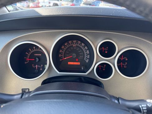 Used 2017 Toyota Sequoia SR5 image 21