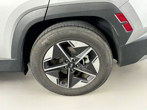 Used 2025 Hyundai Tucson SEL FWD image 11