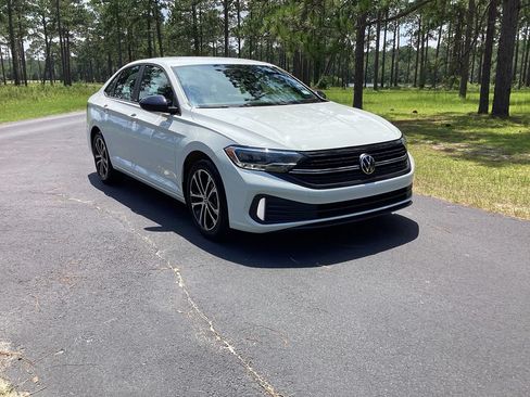 Used 2024 Volkswagen Jetta Sport FWD image 7