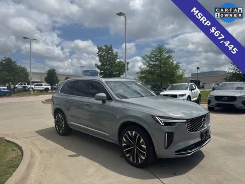 Certified 2025 Volvo XC90 B6 Plus image 3